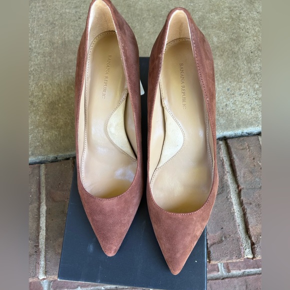 Banana Republic Brown Suede Heels - Picture 1 of 7